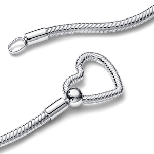 Collar de Cadena de Serpiente con Hebilla de Corazón