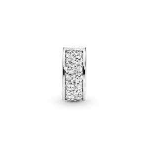 Charm Sujetador de pavé transparente