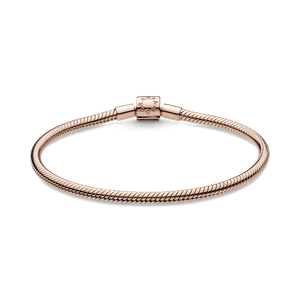 Brazalete cadena de serpiente Pandora Moments con broche de barril